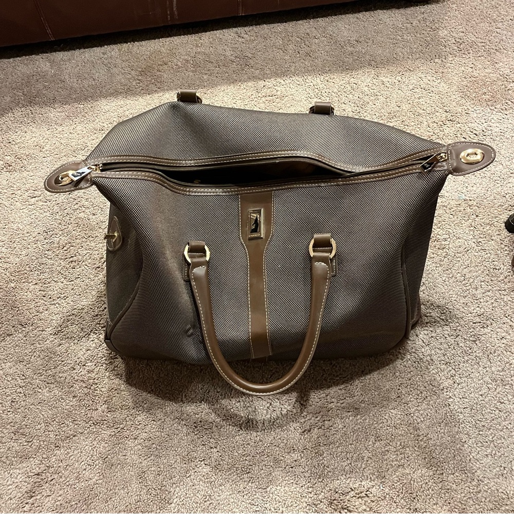 London Fog Roller Travel Tote Bag